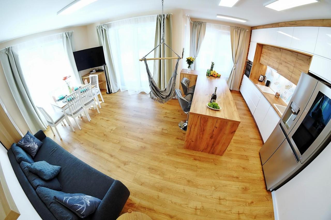Apartament Premium Mikiniki Kolobrzeg Appartamento Esterno foto