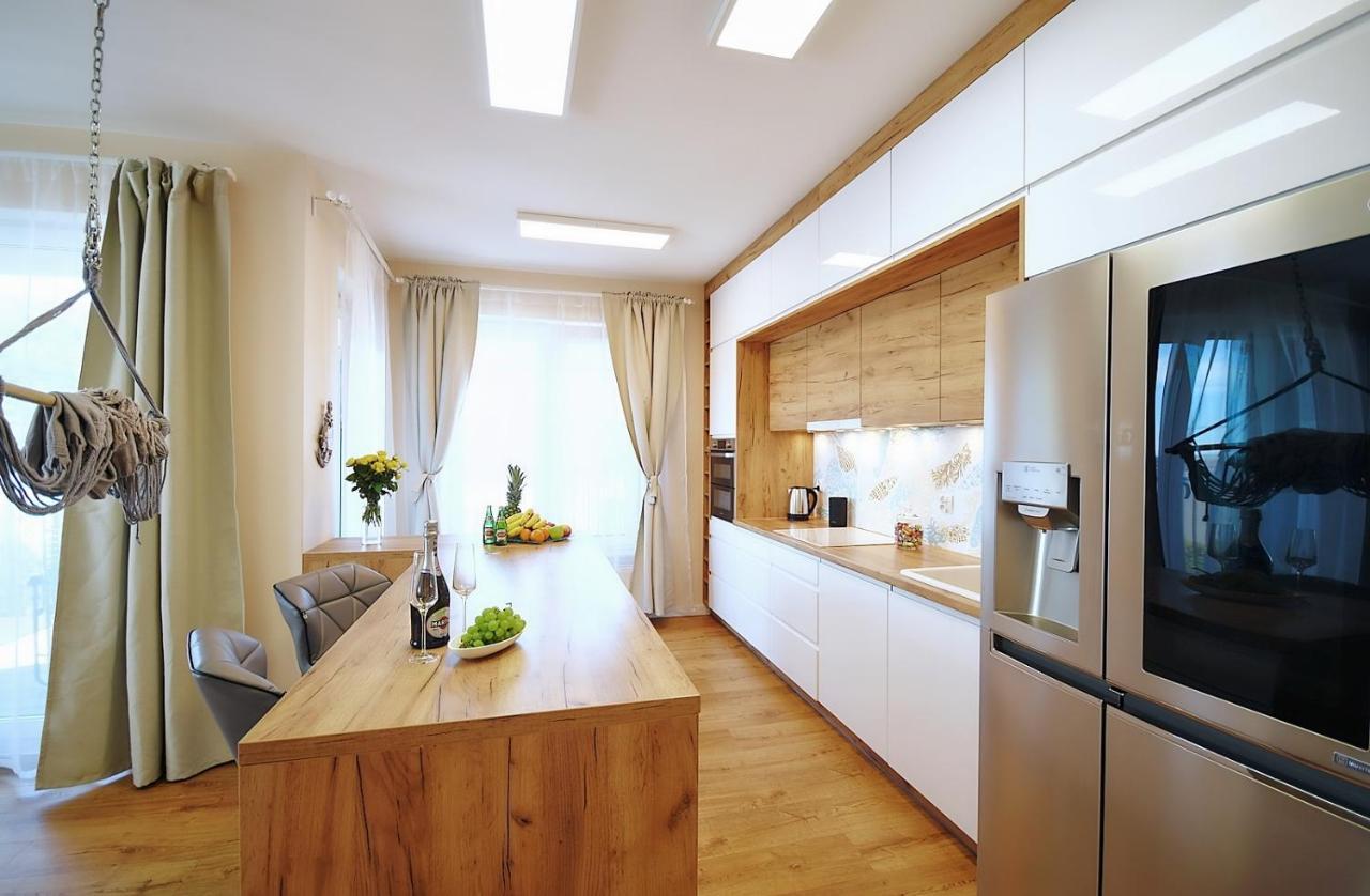Apartament Premium Mikiniki Kolobrzeg Appartamento Esterno foto