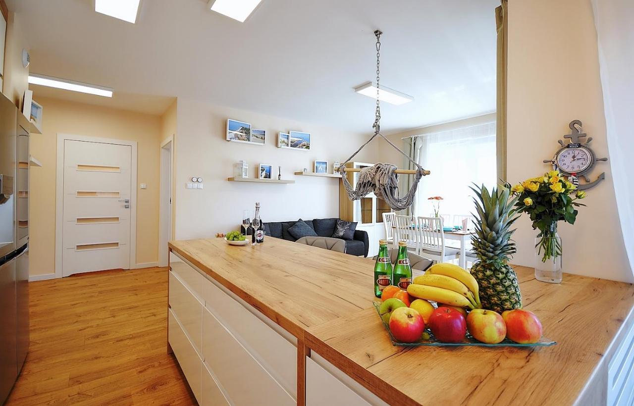 Apartament Premium Mikiniki Kolobrzeg Appartamento Esterno foto