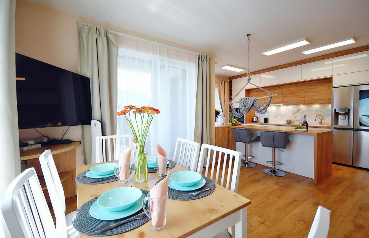 Apartament Premium Mikiniki Kolobrzeg Appartamento Esterno foto