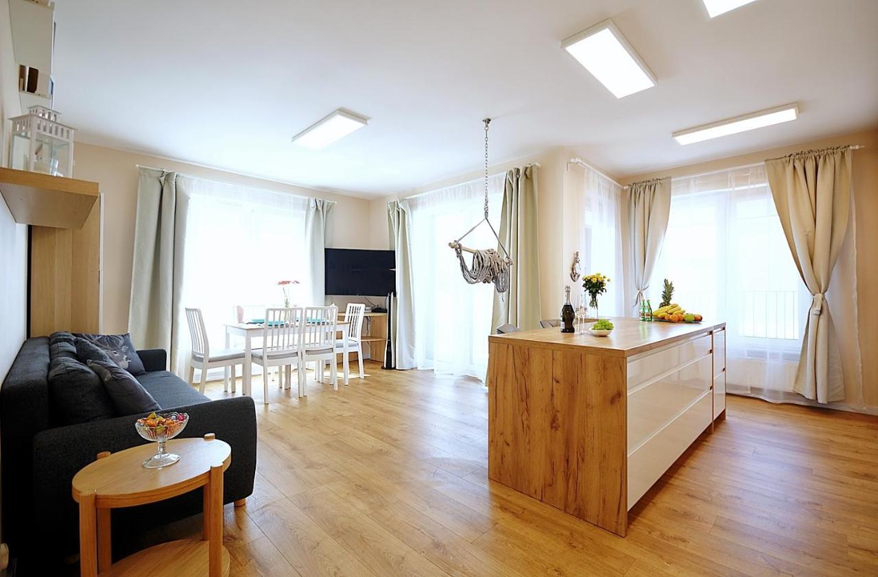 Apartament Premium Mikiniki Kolobrzeg Appartamento Esterno foto