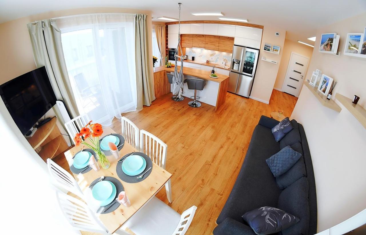 Apartament Premium Mikiniki Kolobrzeg Appartamento Esterno foto