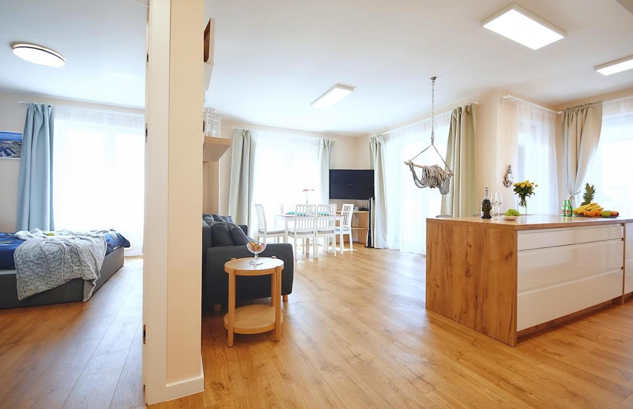 Apartament Premium Mikiniki Kolobrzeg Appartamento Esterno foto